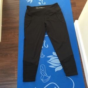 Knockout by Victoria Leggings